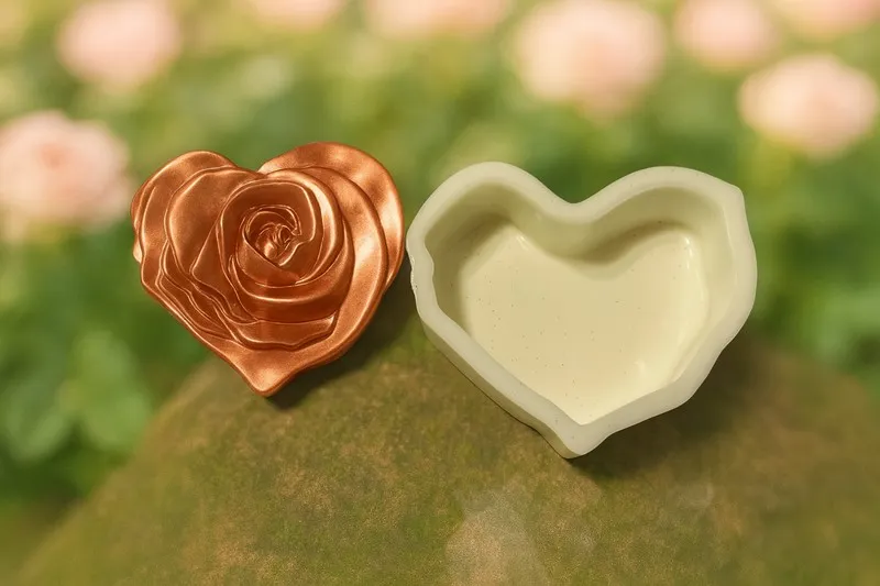 Sweetheart Rose Keepsake Box - Image 2